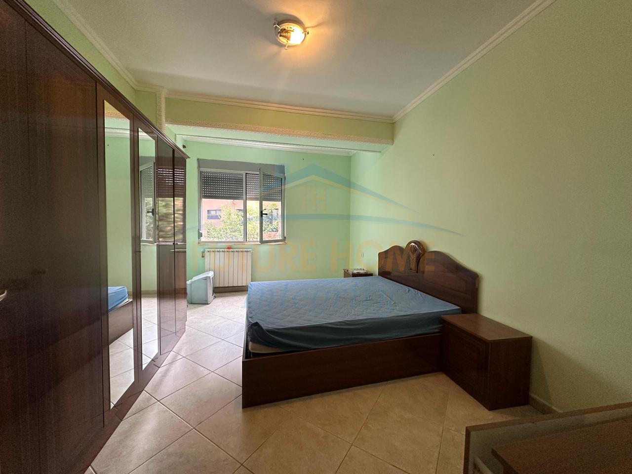 Qera, Apartament 3+1+2 (për banim dhe zyra), Rruga e Dibrës, Tiranë.