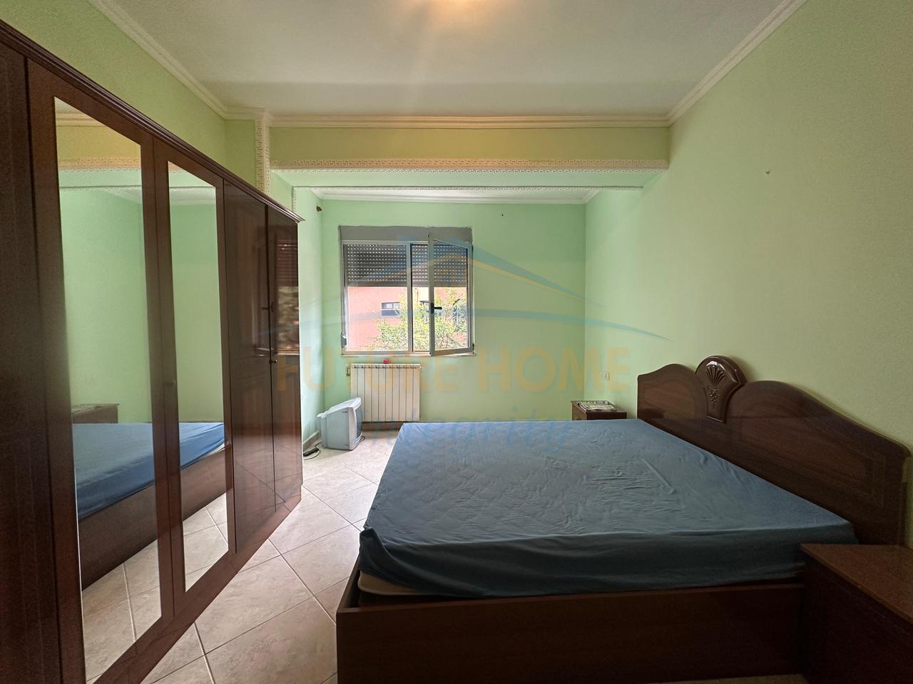 Qera, Apartament 3+1+2 (për banim dhe zyra), Rruga e Dibrës, Tiranë.