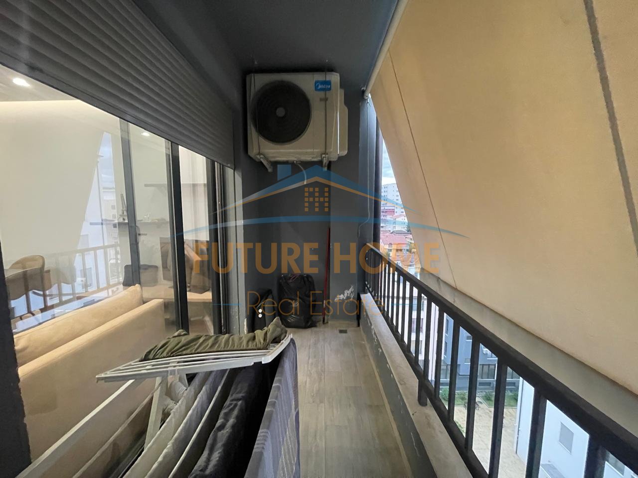 For sale, 2+1+2 Apartment, Kinostudio, Tirana.