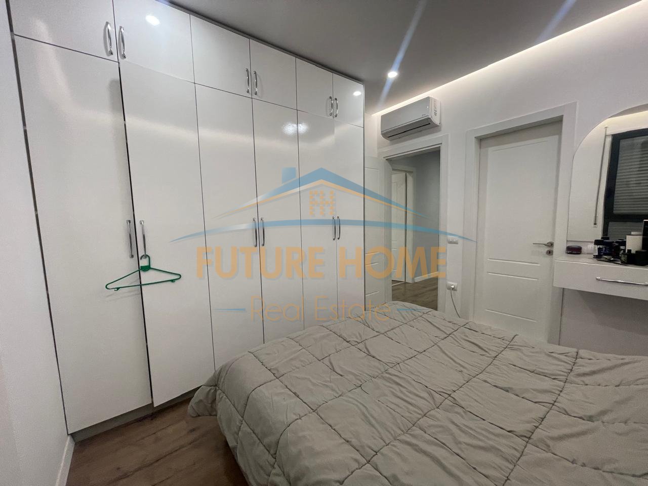 For sale, 2+1+2 Apartment, Kinostudio, Tirana.