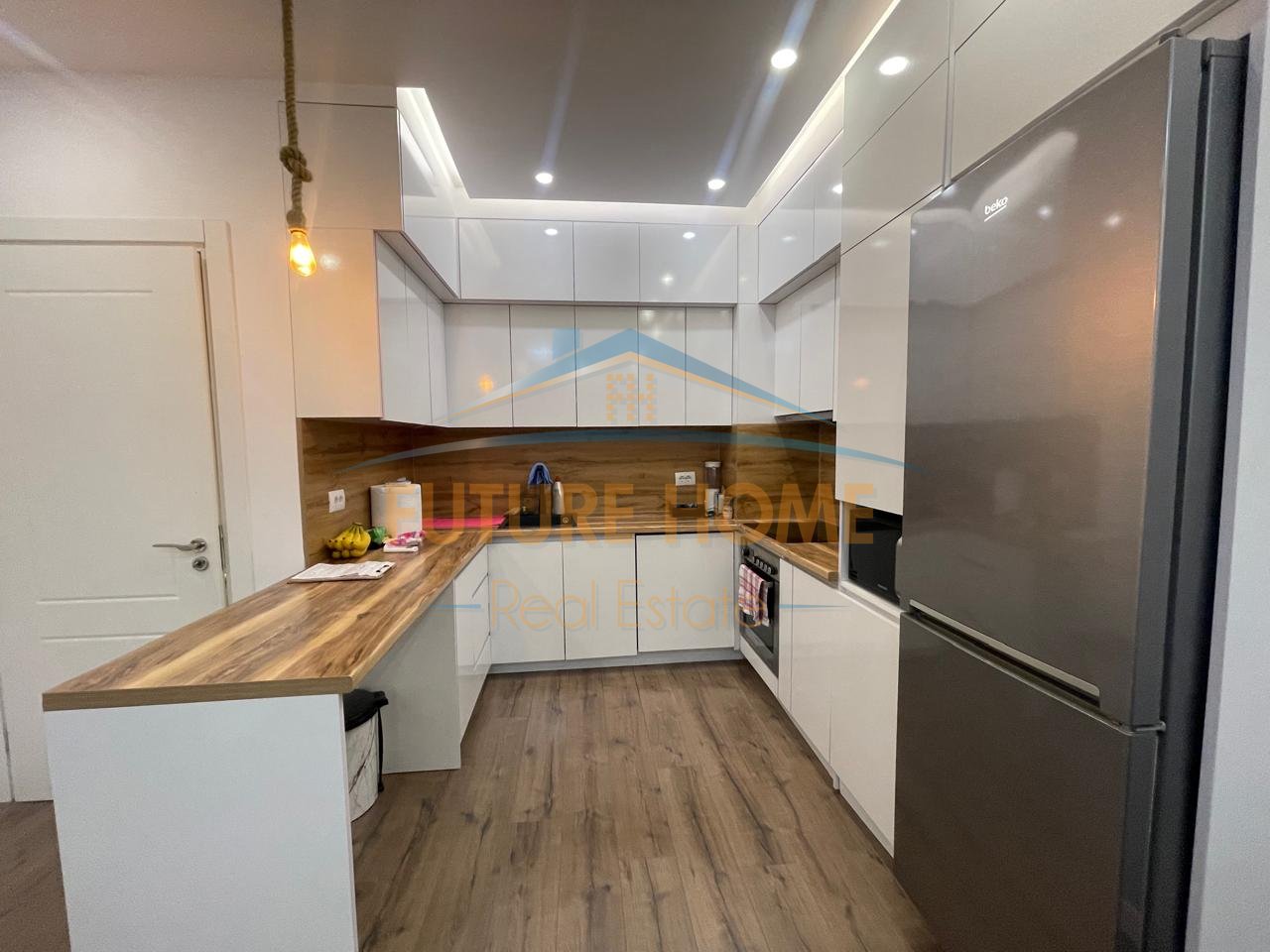 For sale, 2+1+2 Apartment, Kinostudio, Tirana.