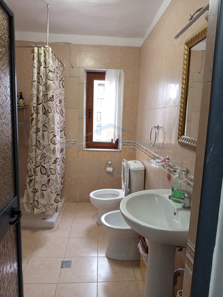 Rent, Apartment 2+1, Qemal Stafa Street, Tirana.