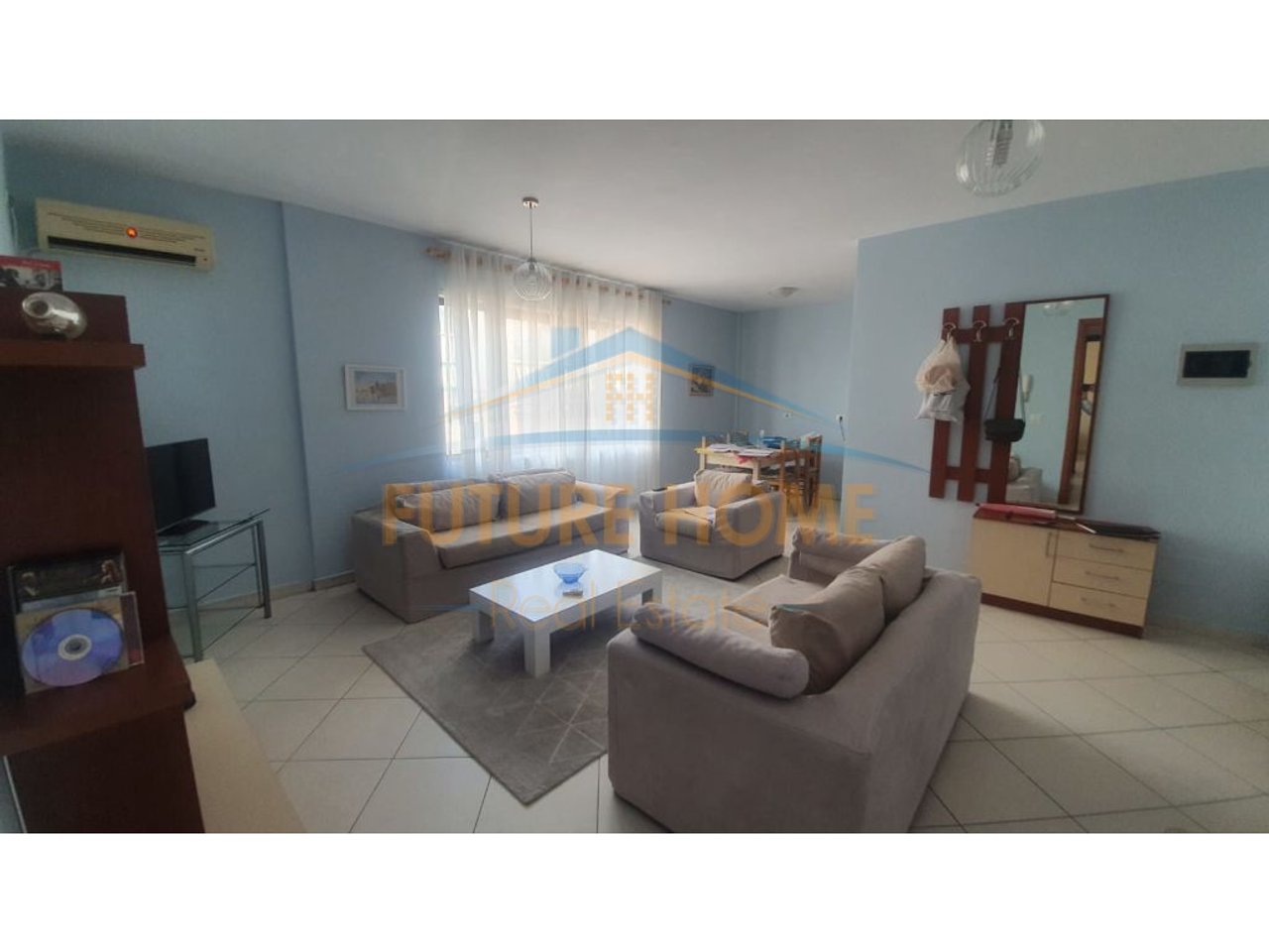 Qera, Apartament 2+1+2, Rruga e Barrikadave