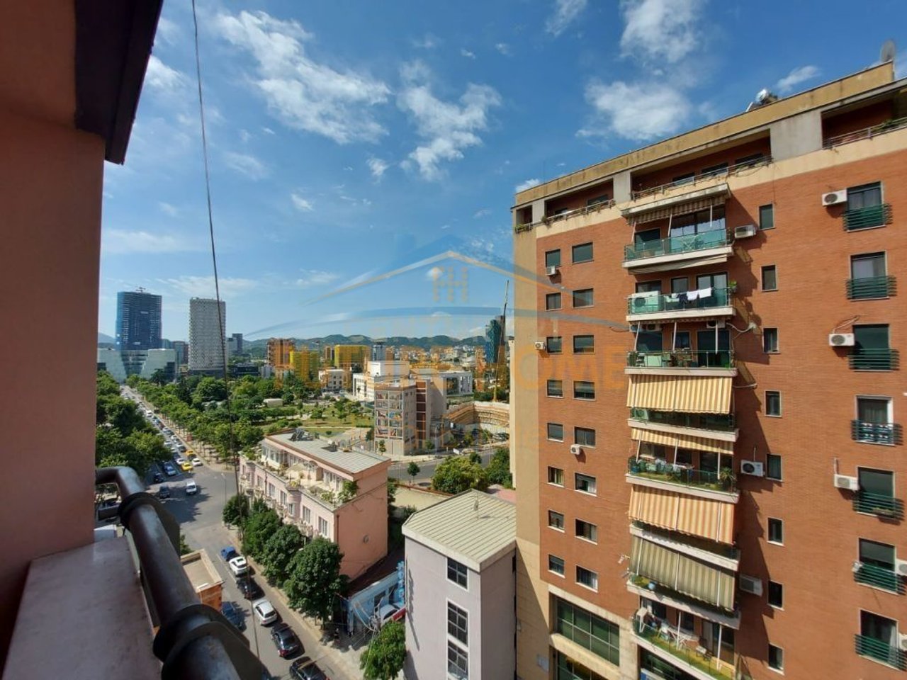 Qera, Apartament 2+1+2, Rruga e Barrikadave