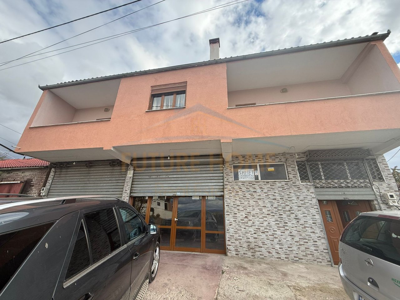 In vendita, Villa su 2 piani, Via Teli Samsuri, Quartiere 10, Korçë