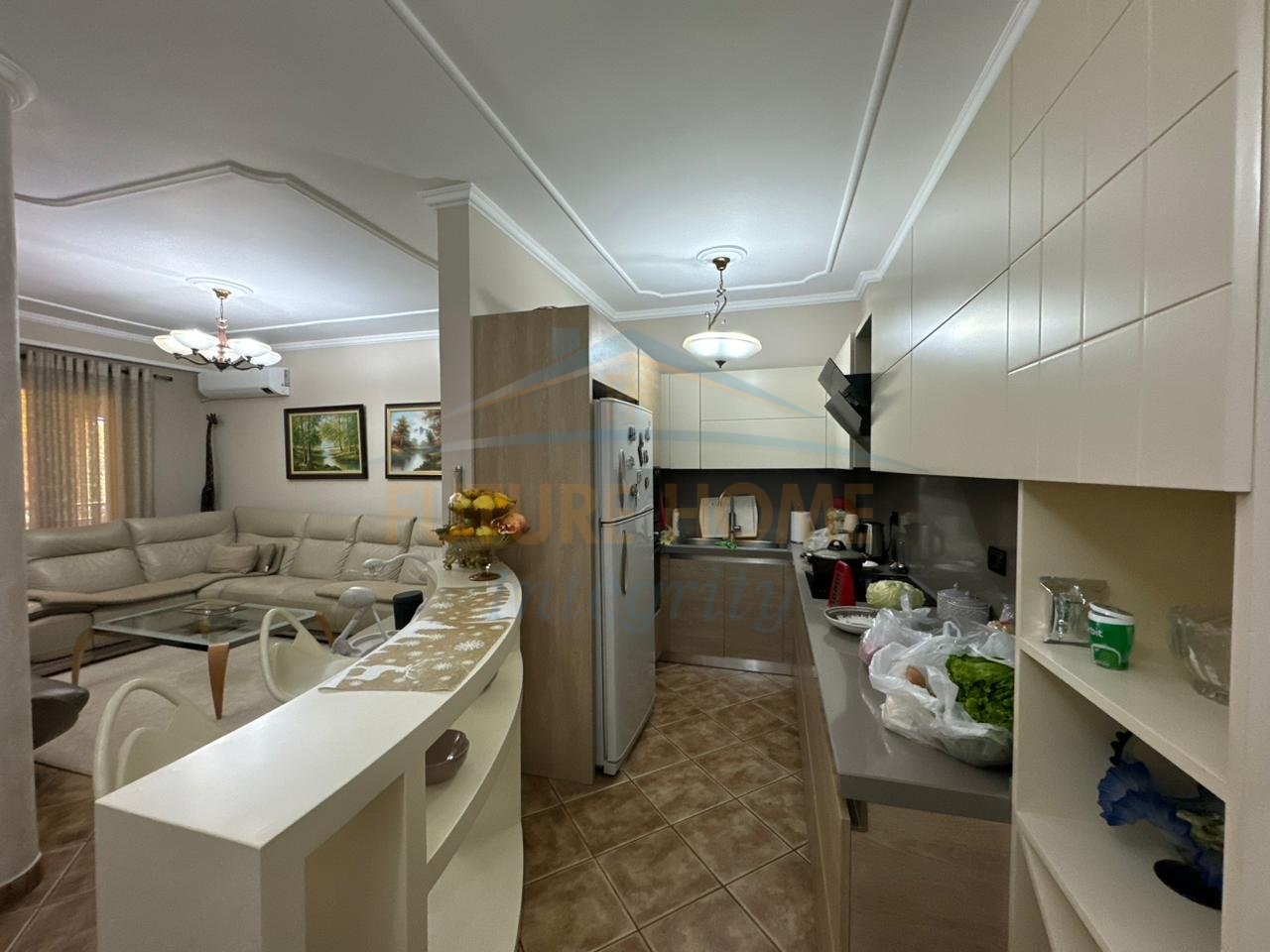 Shitet, Apartament 3+1, Brryli, Tiranë.