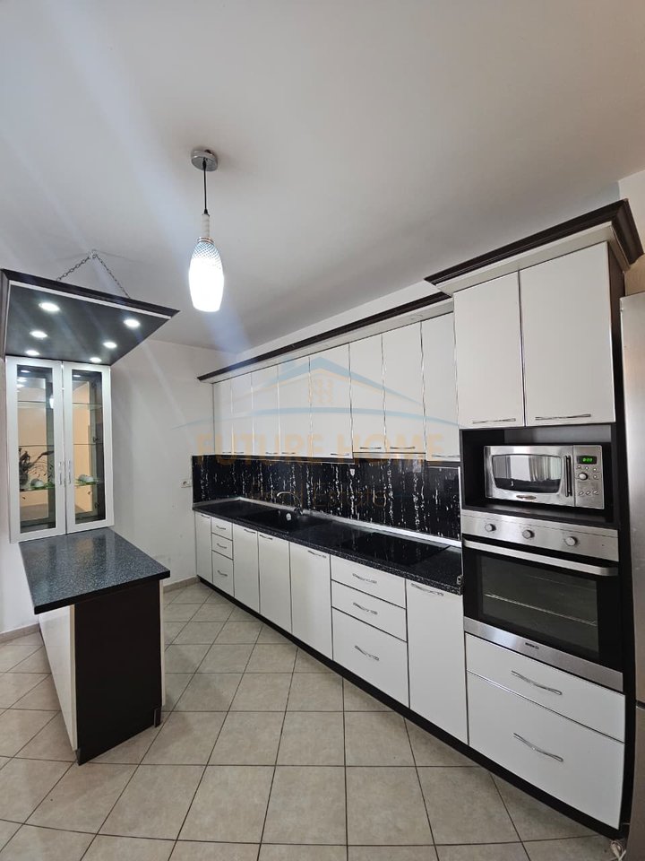 Shitet, Apartament 3+1, Stacioni i Trenit, Durres