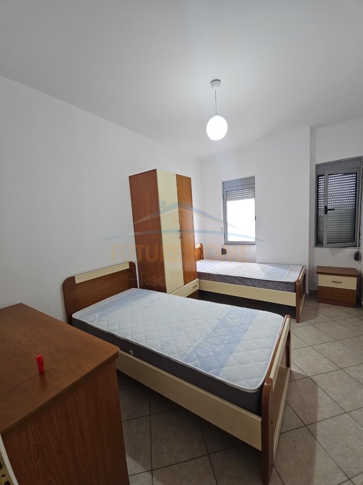 Shitet, Apartament 3+1, Stacioni i Trenit, Durres