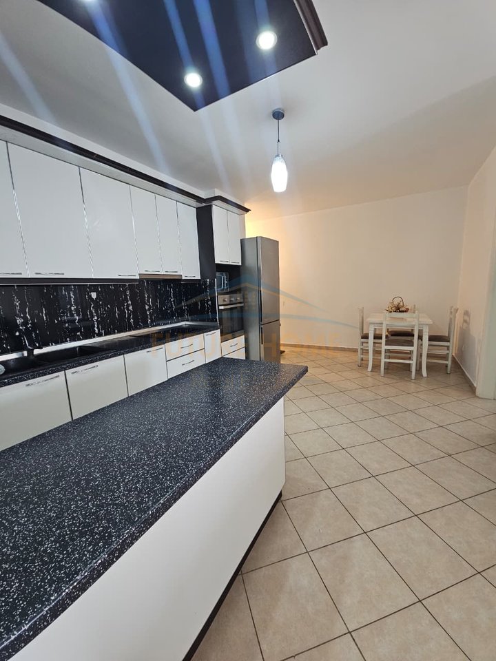 Shitet, Apartament 3+1, Stacioni i Trenit, Durres