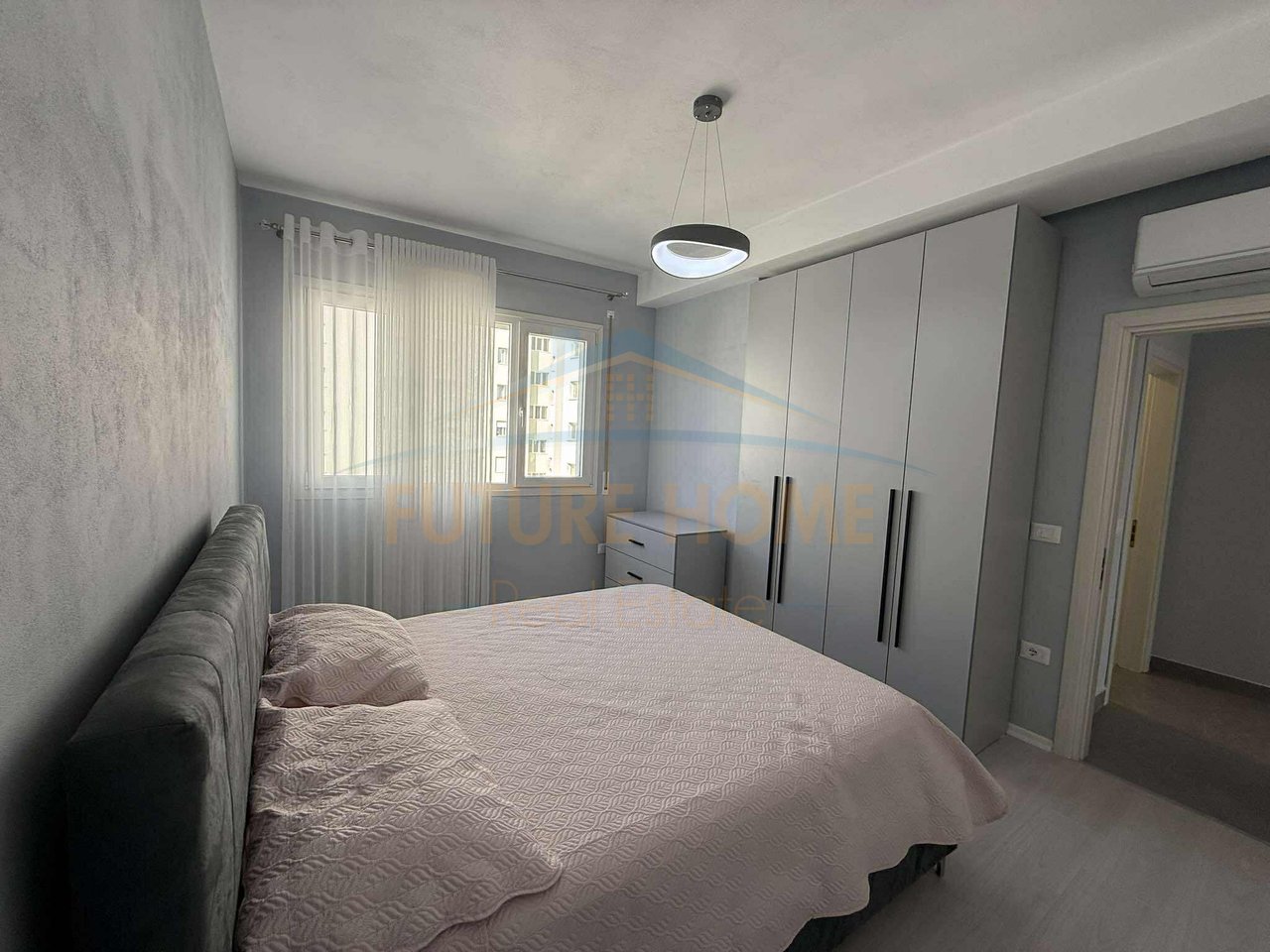Qera, Apartament 2+1+Post parkimi , Unaza e Re.