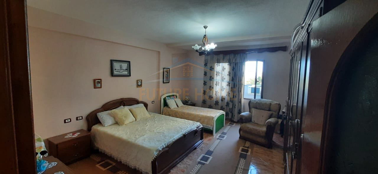 Shitet , Apartamenti 2+1+2 , Rruga Dëshmorët e Pojskës , Pogradec