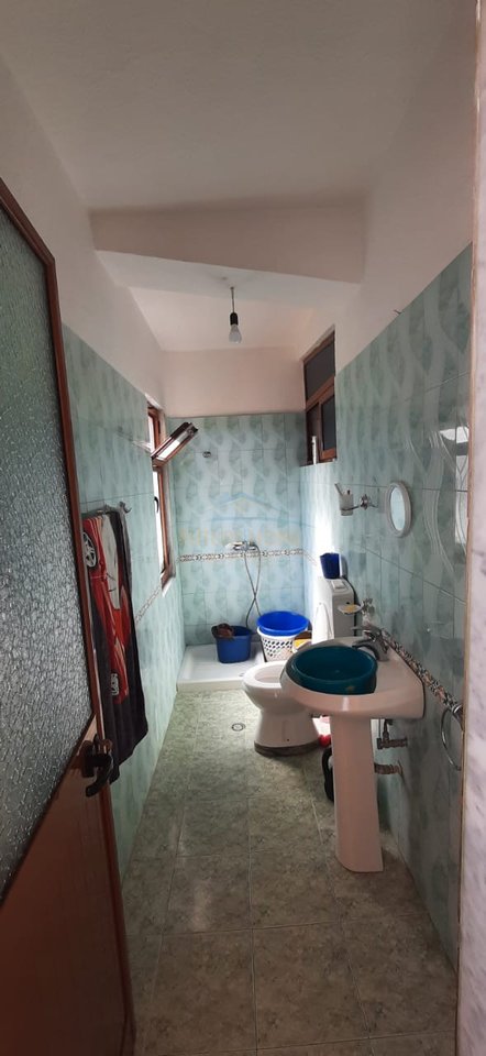 Shitet , Apartamenti 2+1+2 , Rruga Dëshmorët e Pojskës , Pogradec