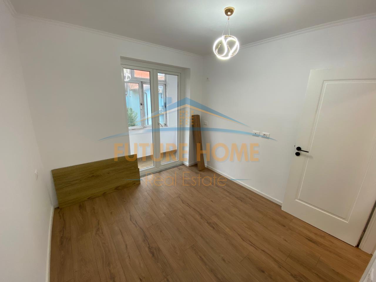 Shitet, Apartament 1+1, Myslym Shyr