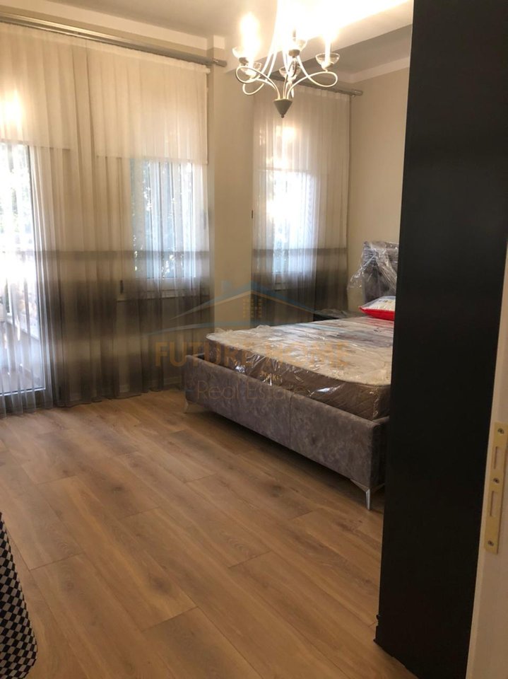 Affitto, 2° piano di una villa di 4 piani alle Vilat Gjermane