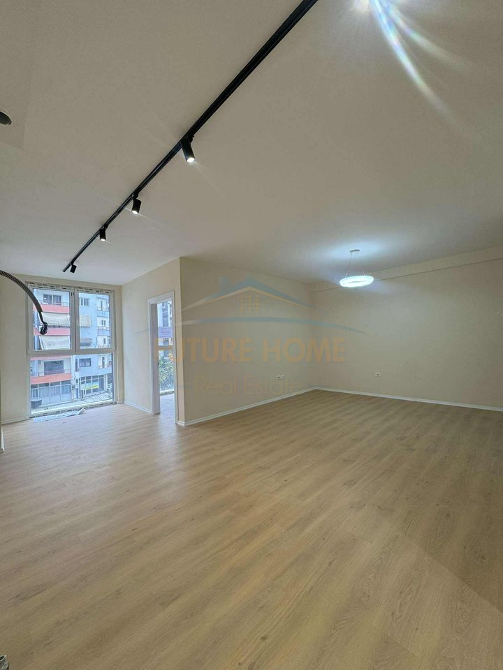 Qera , Apartament 2+1 Bulevardi Migjeni , Tirane