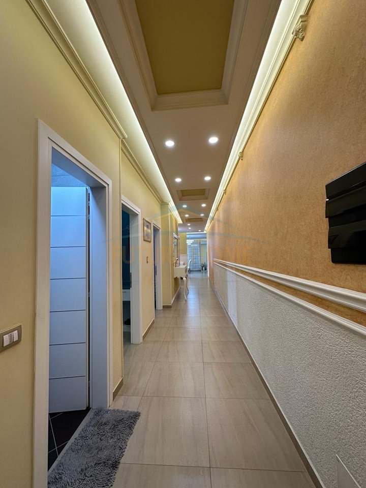 For sale, Penthouse, Dajti Street, Fresku