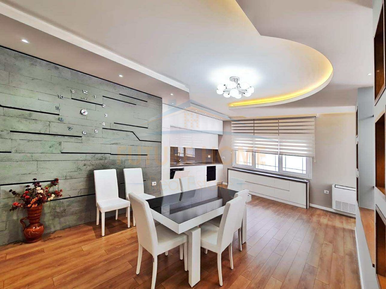 Qera , Apartament 4+1+2 Komuna e Parisit , Tirane
