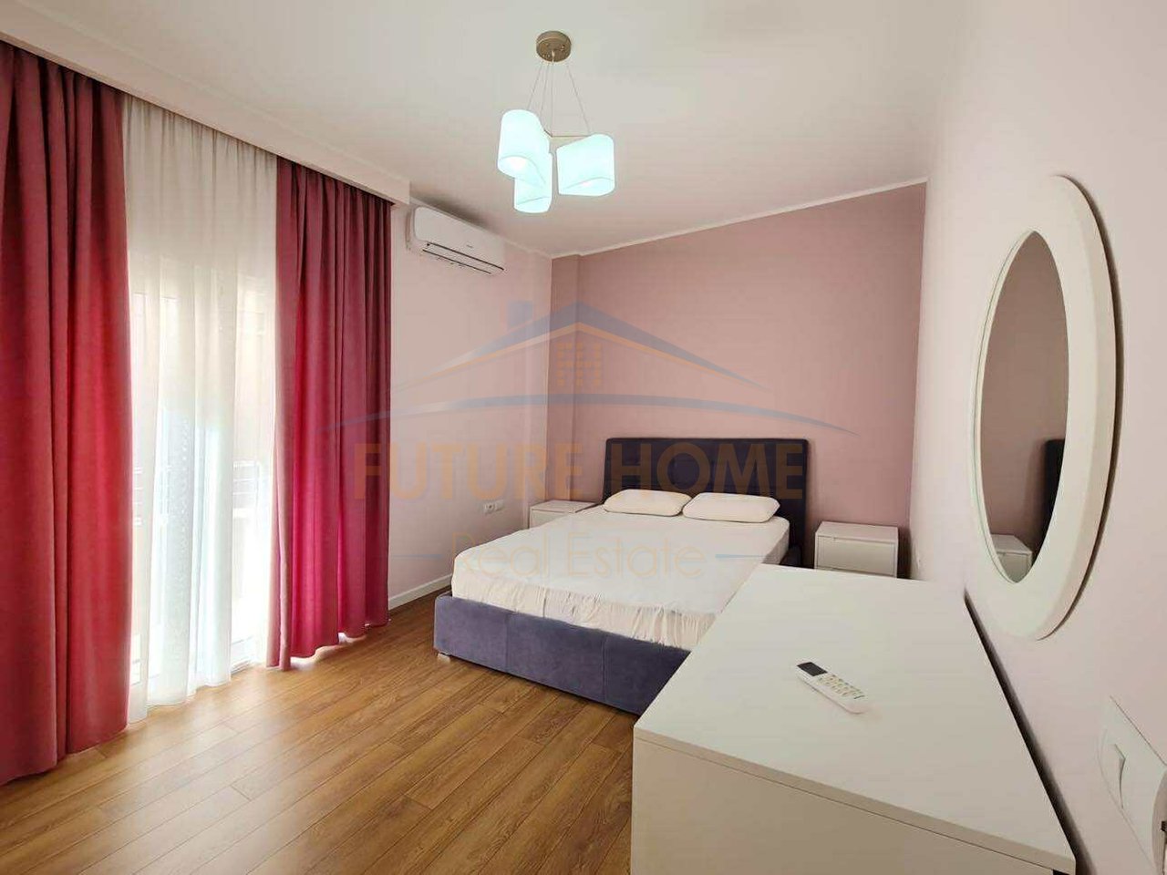 Qera , Apartament 4+1+2 Komuna e Parisit , Tirane