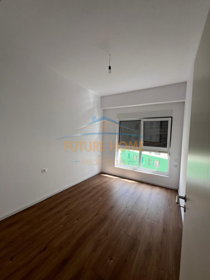 Shitet, Apartament 1+1, Ali Demi, Tiranë.