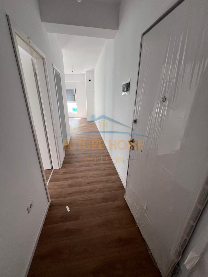 Shitet, Apartament 1+1, Ali Demi, Tiranë.