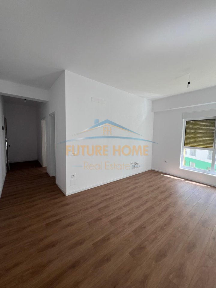 Shitet, Apartament 1+1, Ali Demi, Tiranë.