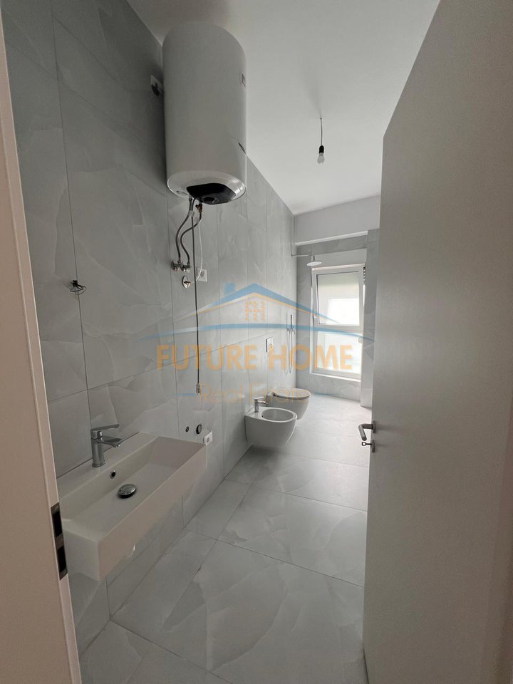 Shitet, Apartament 1+1, Ali Demi, Tiranë.