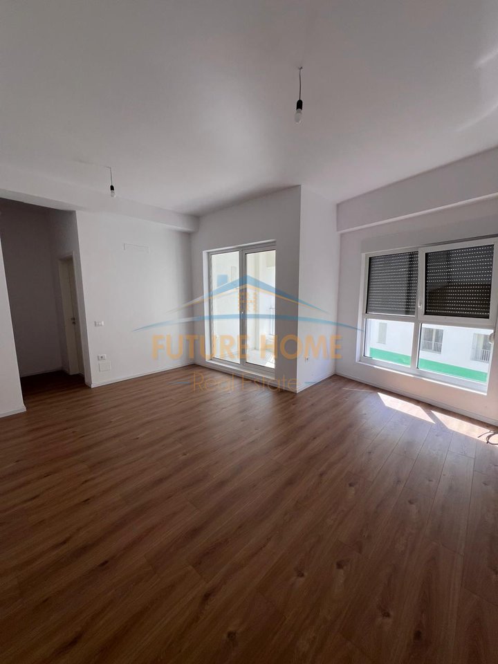 Shitet, Apartament 1+1, Ali Demi, Tiranë.
