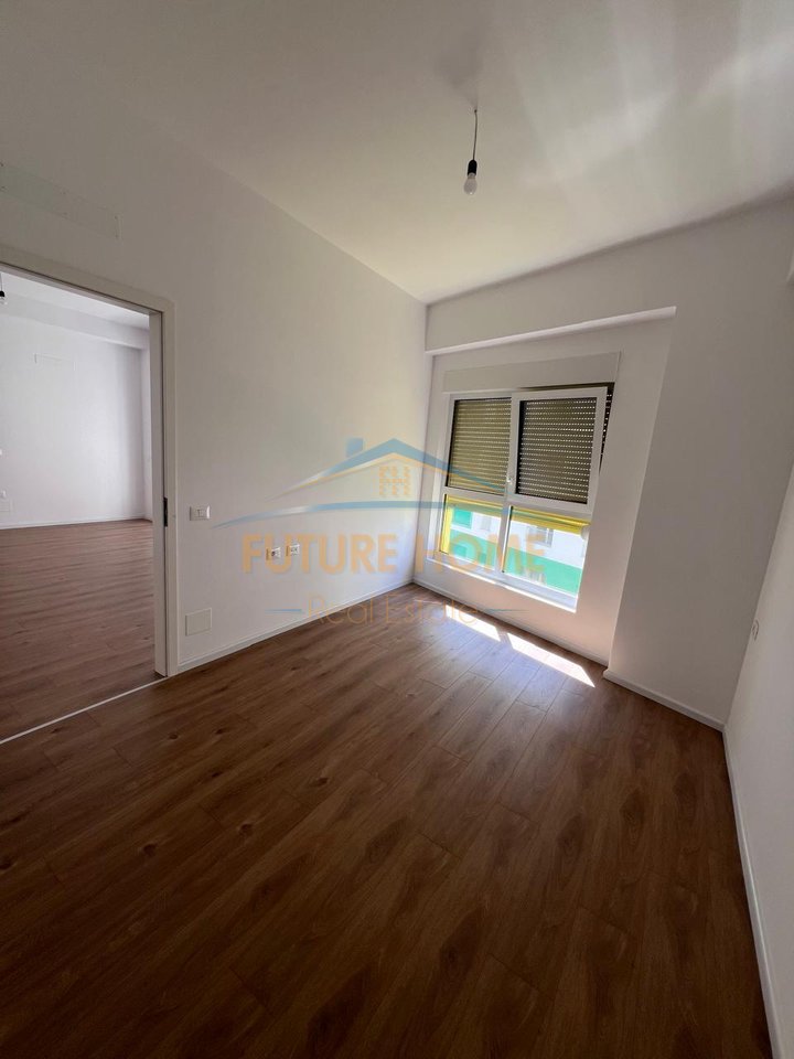 Shitet, Apartament 1+1, Ali Demi, Tiranë.