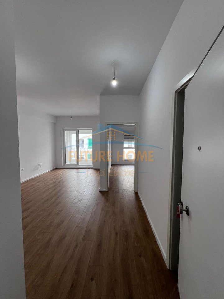 Shitet, Apartament 1+1, Ali Demi, Tiranë.