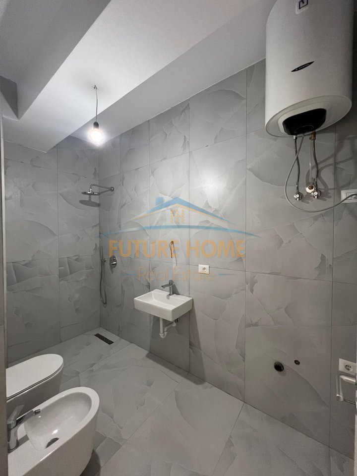 Shitet, Apartament 1+1, Ali Demi, Tiranë.