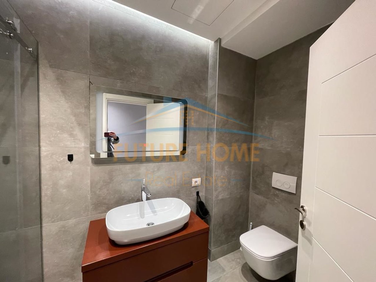 Rent, Apartment 2+1+2+2 Parking Post, Center