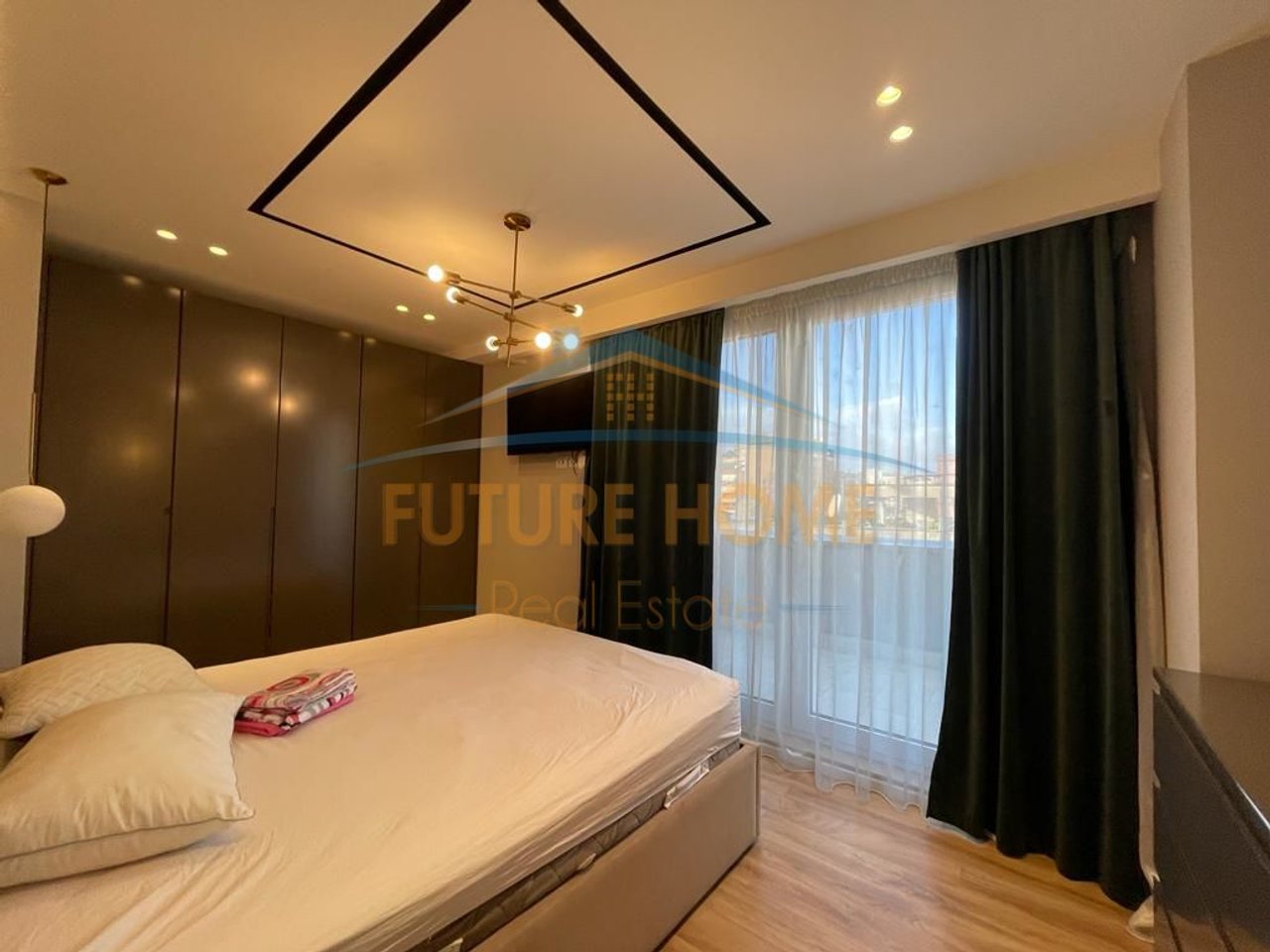 Rent, Apartment 2+1+2+2 Parking Post, Center