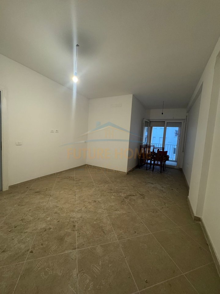 VENDESI APPARTAMENTO 2+1, RESIDENZA EURO 3D, SELITE.
