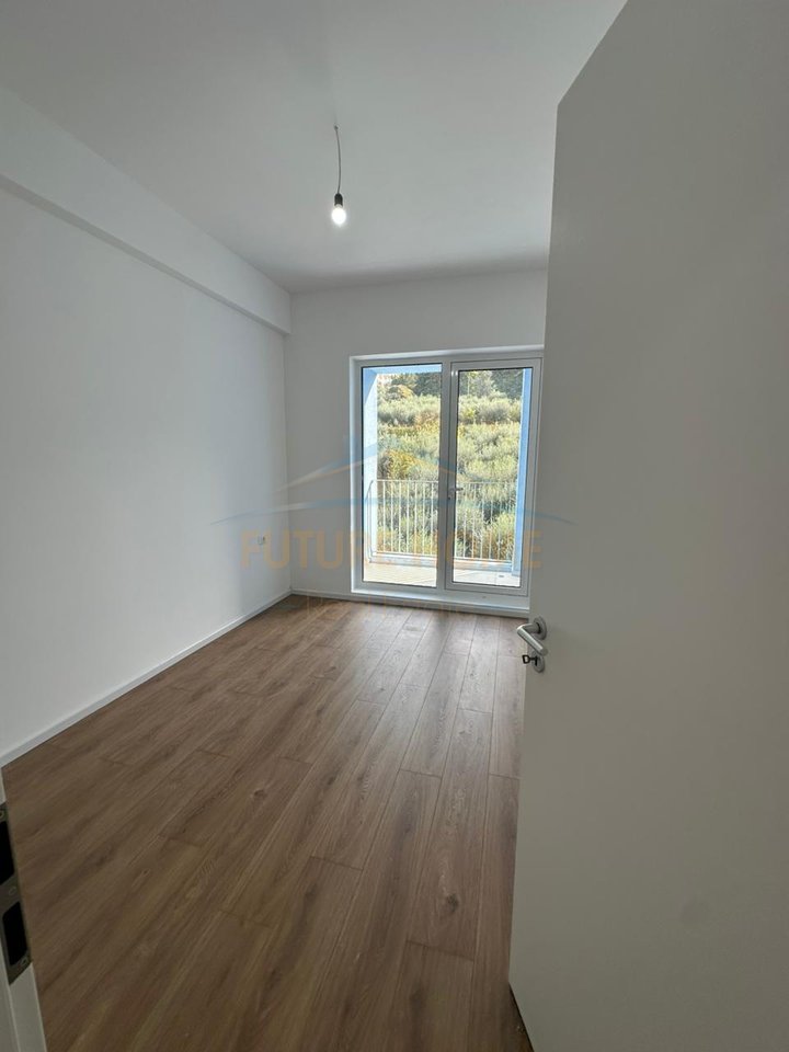 Shitet, Apartament 1+1, OXA, Fresku, Tirane
