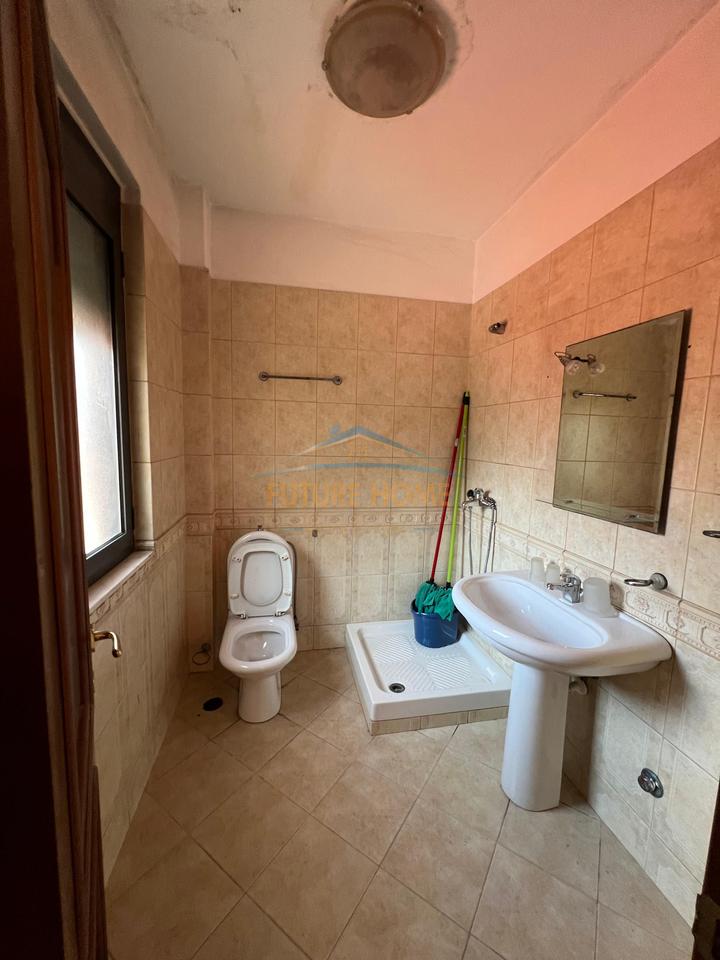 Qira, Ambient Business, Block, Tirana