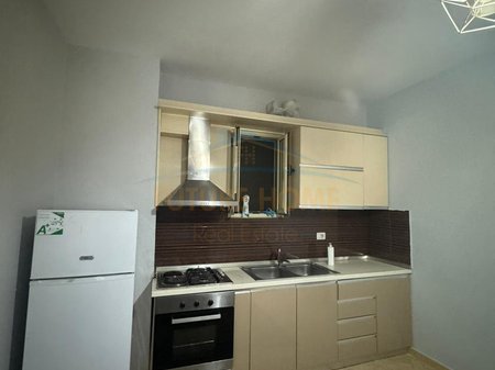 Qera, Apartament 1+1, Fresk, Tiranë.
