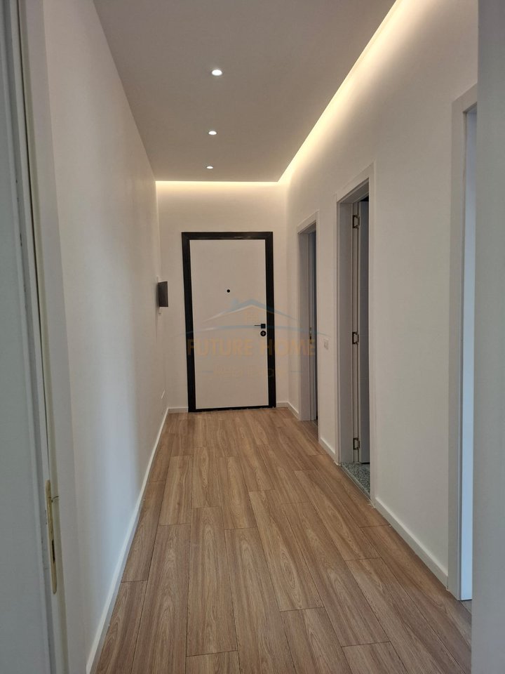 Shitet, Apartament 2+1,Paskuqan.