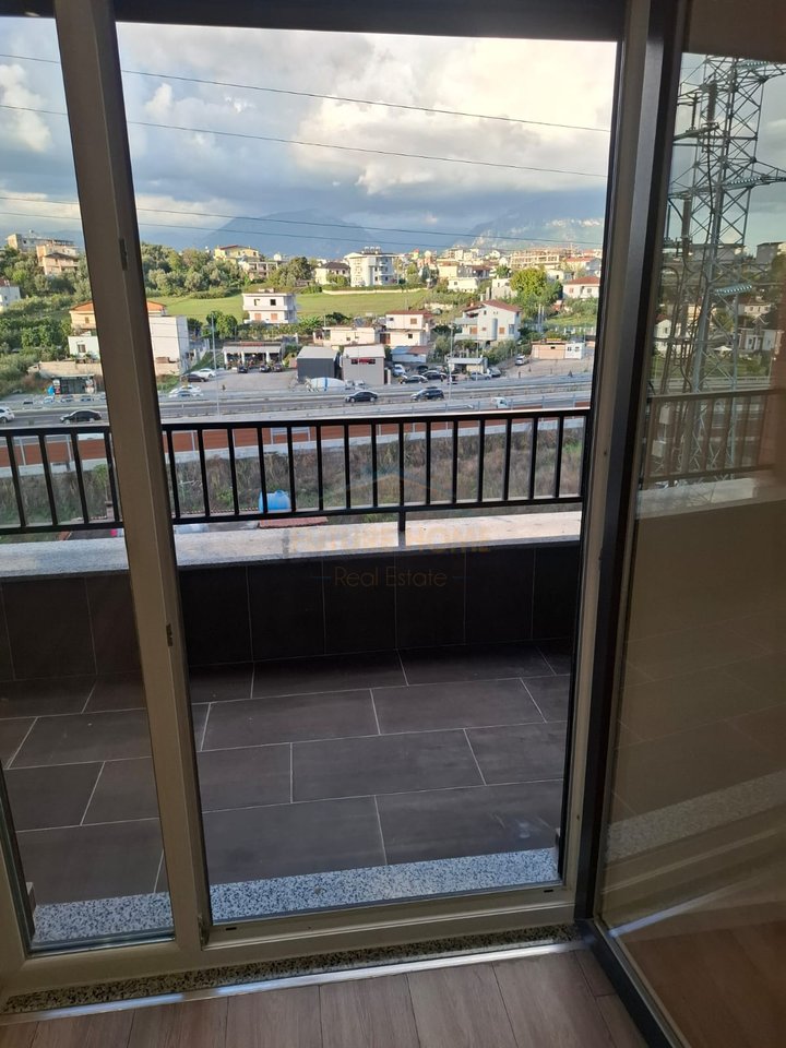 Shitet, Apartament 2+1,Paskuqan.