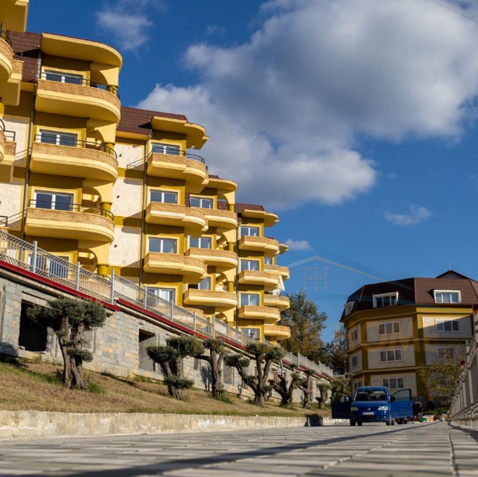 Shitet, Apartament 1+1, Lake Land Residence, Farkë