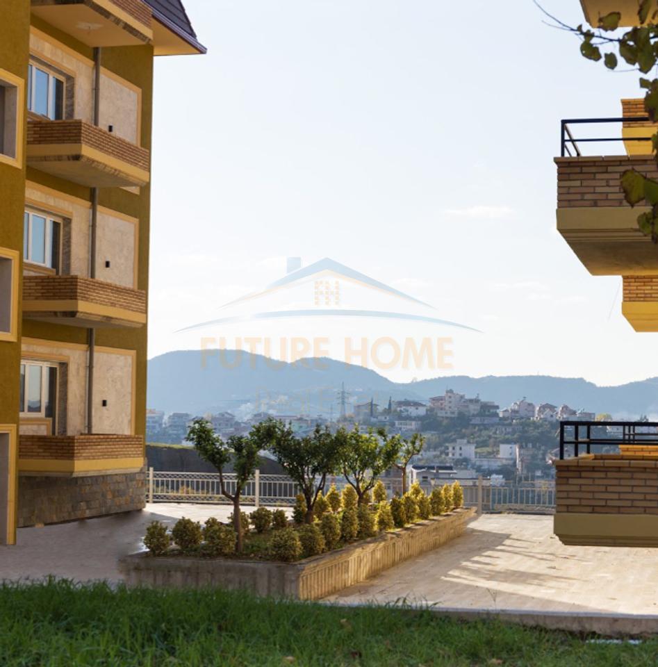 Shitet, Apartament 1+1, Lake Land Residence, Farkë
