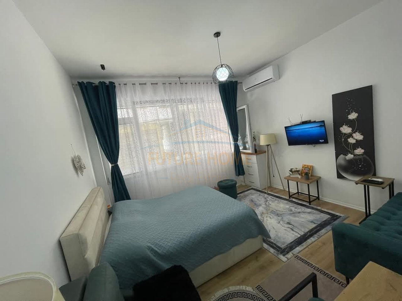 Shitet  ,  Garsoniere ,  Rruga  Dëshmorët e Pojskës , Pogradec