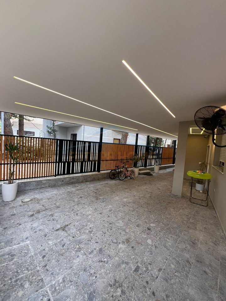 For sale, Apartment 1+1+Veranda, Golem, Durres