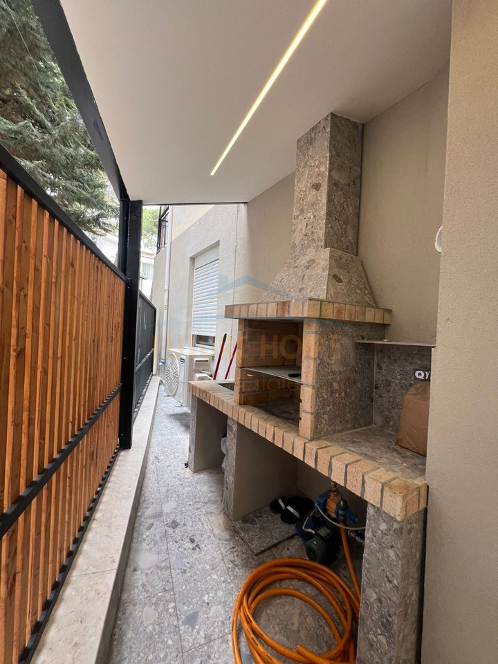 For sale, Apartment 1+1+Veranda, Golem, Durres