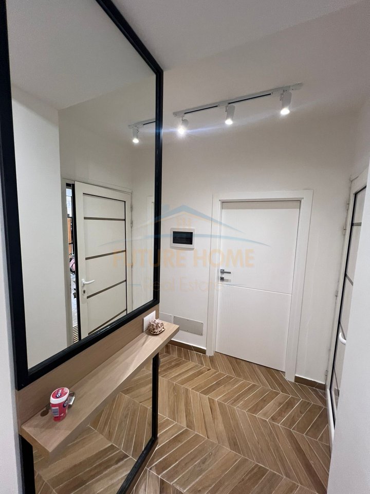 For sale, Apartment 1+1+Veranda, Golem, Durres