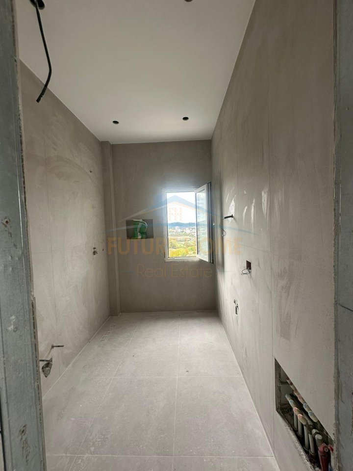 Shitet, Apartament 1+1, Lake Land Residence, Farkë