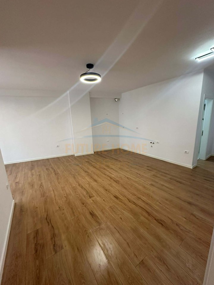Shitet , Apartament 2+1 + Post Parkimi  Jolla 2, Unaza e Re , Tirane