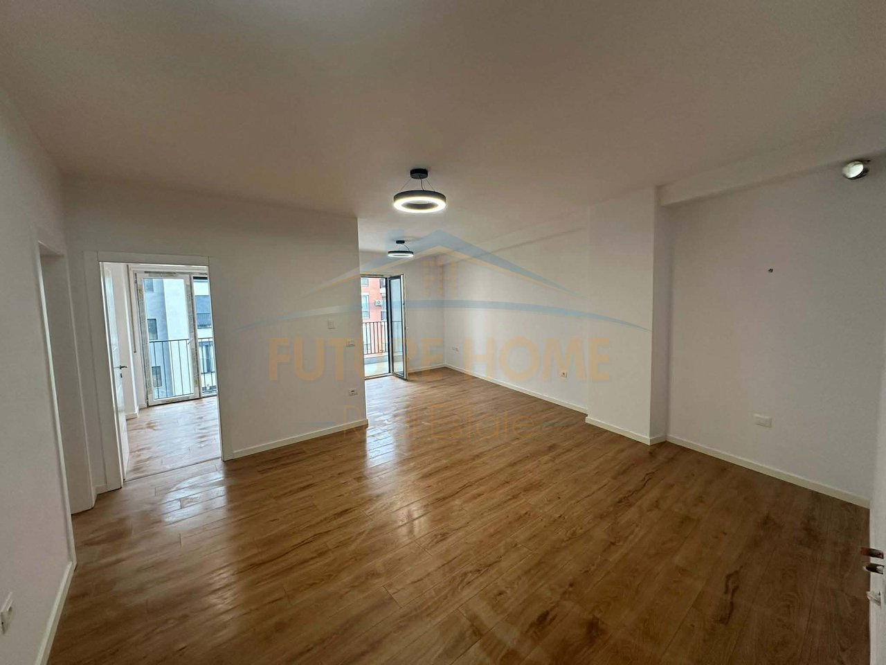 Shitet , Apartament 2+1 + Post Parkimi  Jolla 2, Unaza e Re , Tirane