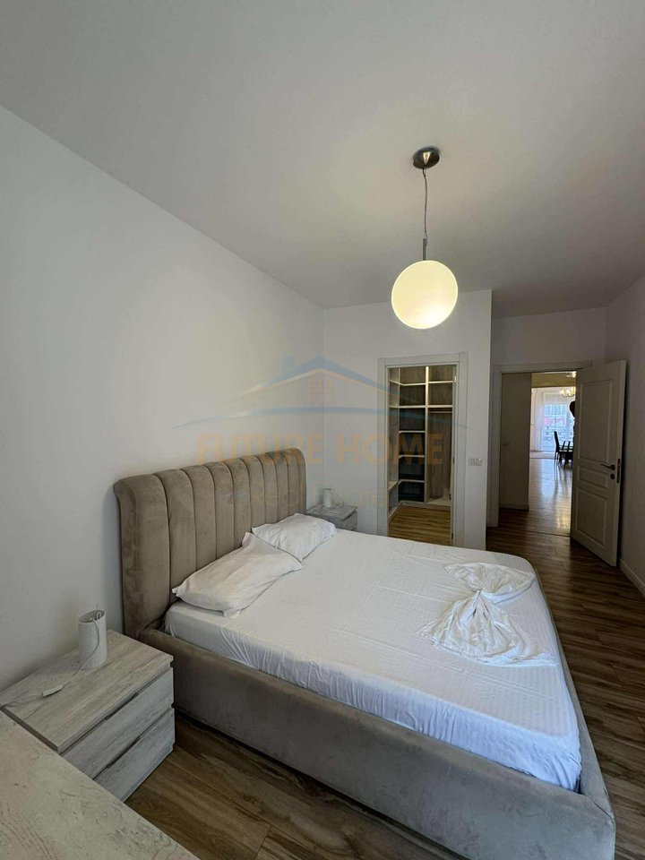 Qira , Apartament 2+1 Tirana Golden Park, Tirane