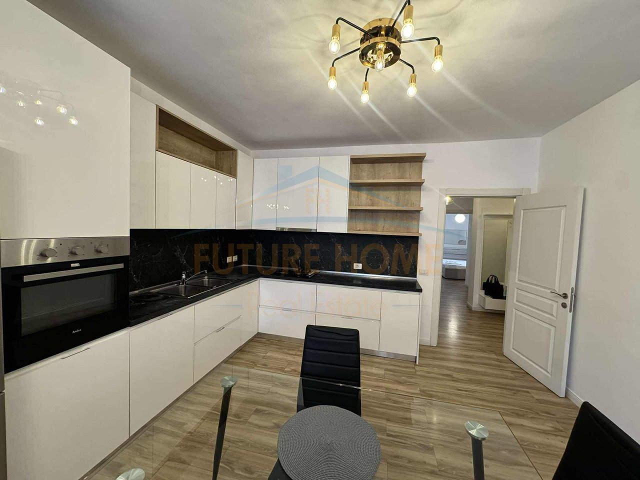 Qira , Apartament 2+1 Tirana Golden Park, Tirane