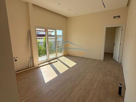 Shitet, Apartament 1+1, Ali Dem, Tiranë.